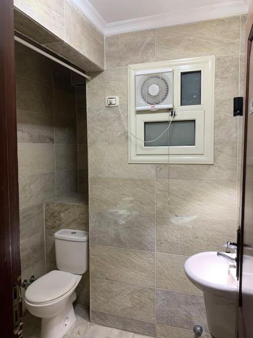 A Cozy Near Airport Apartamento